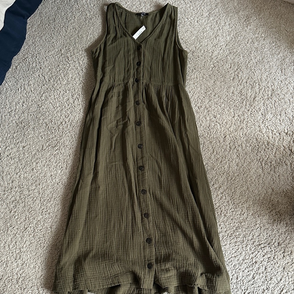 Olive Green Sleeveless Button-Down Maxi Dress